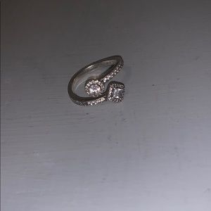 Pandora ring